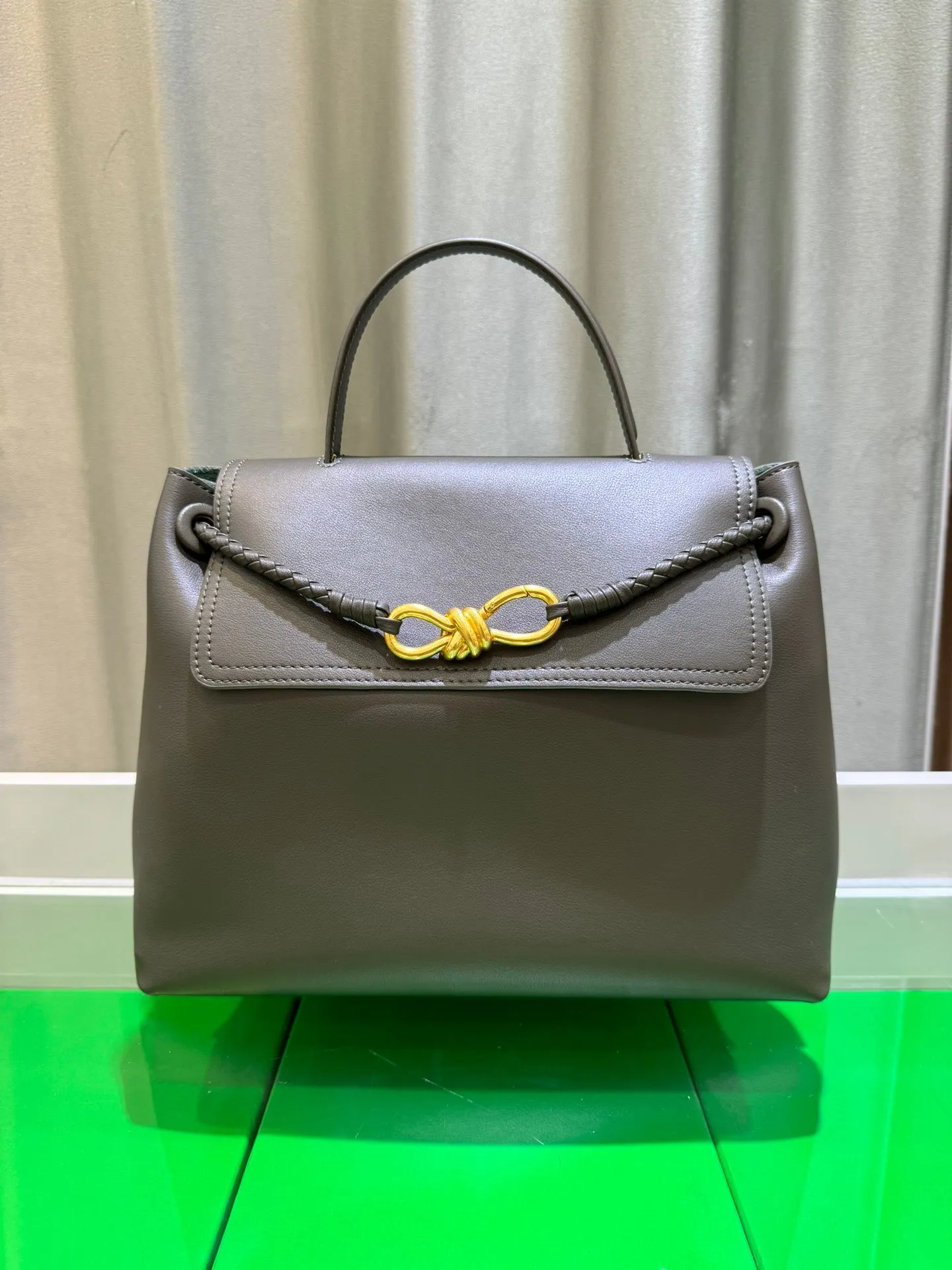 Elegant Cowhide Leather Handbag