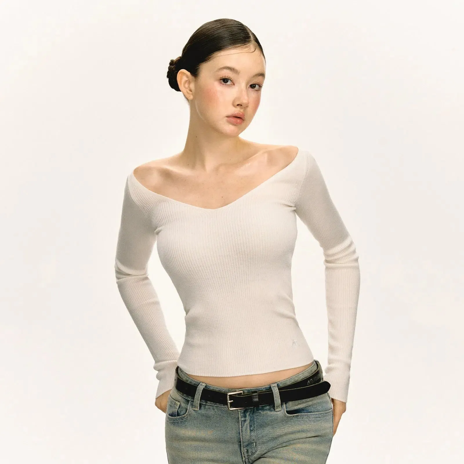 Elegant Off-Shoulder Knit Top