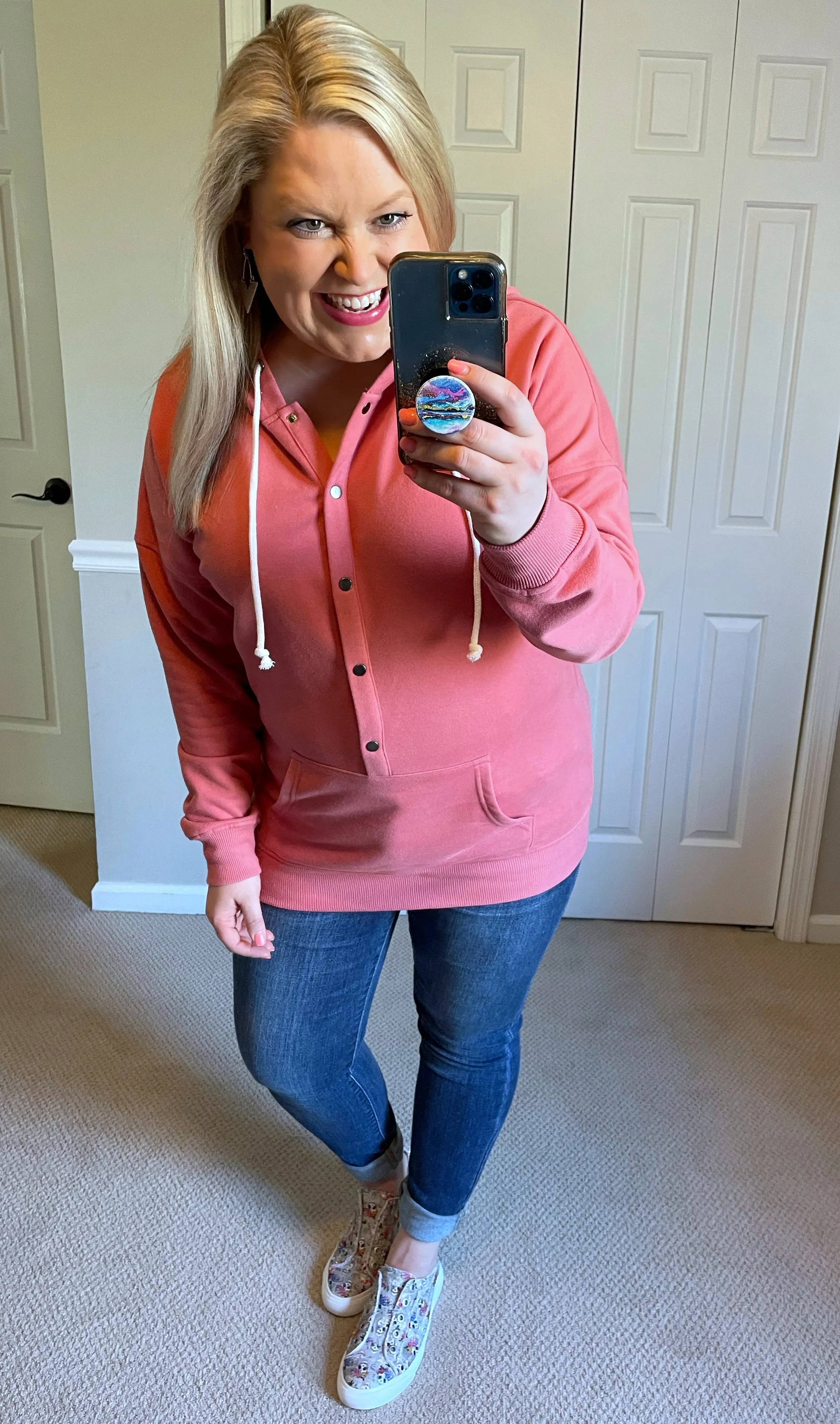 Hailey Snap Hoodie in Dark Pink
