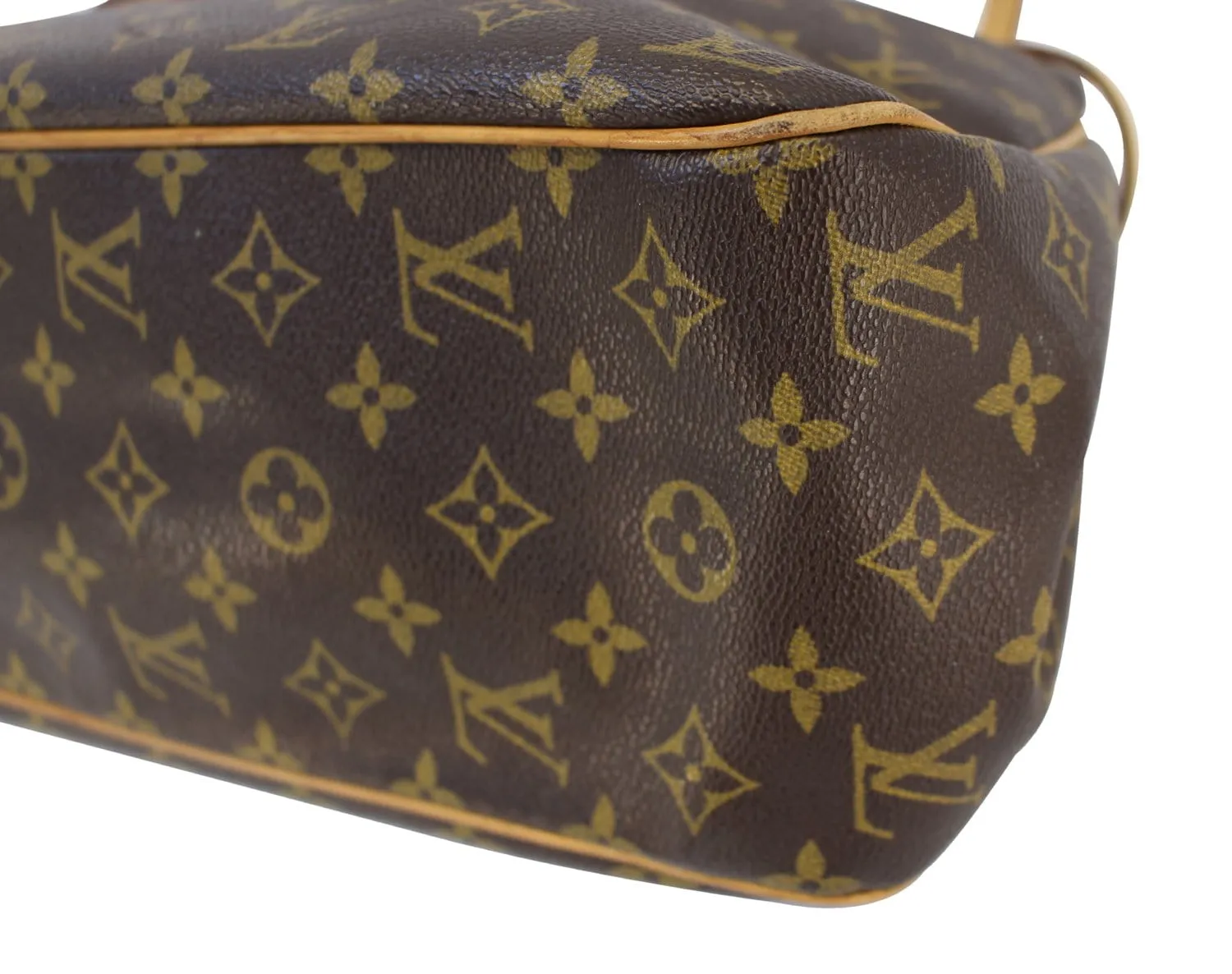 LOUIS VUITTON Monogram Canvas Batignolles Horizontal Bag