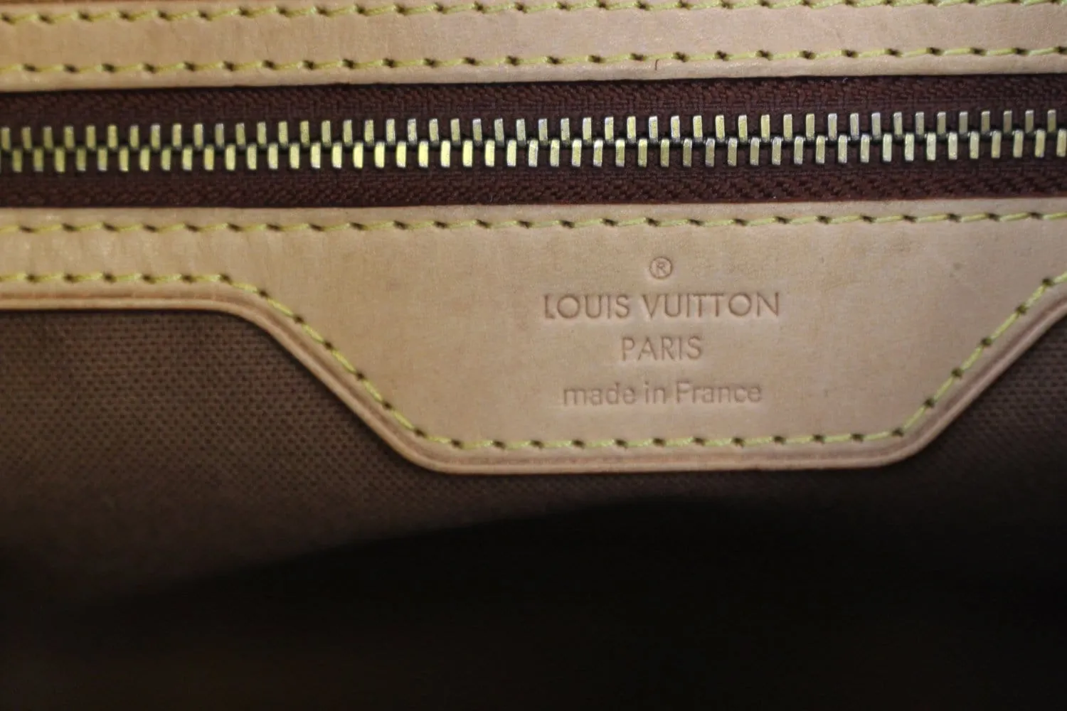 LOUIS VUITTON Monogram Canvas Batignolles Horizontal Bag