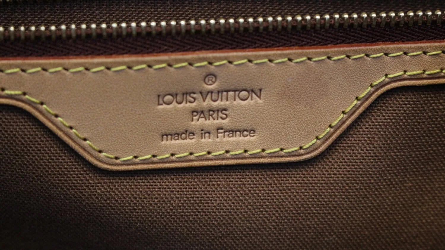 LOUIS VUITTON Monogram Canvas Batignolles Horizontal Shoulder Tote Bag