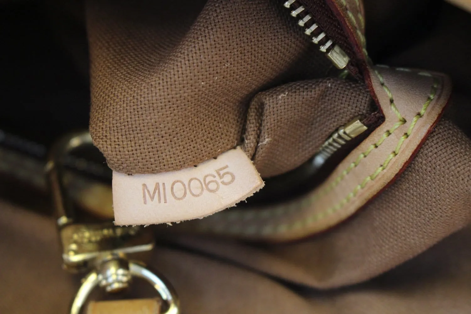 LOUIS VUITTON Monogram Canvas Batignolles Vertical Bag