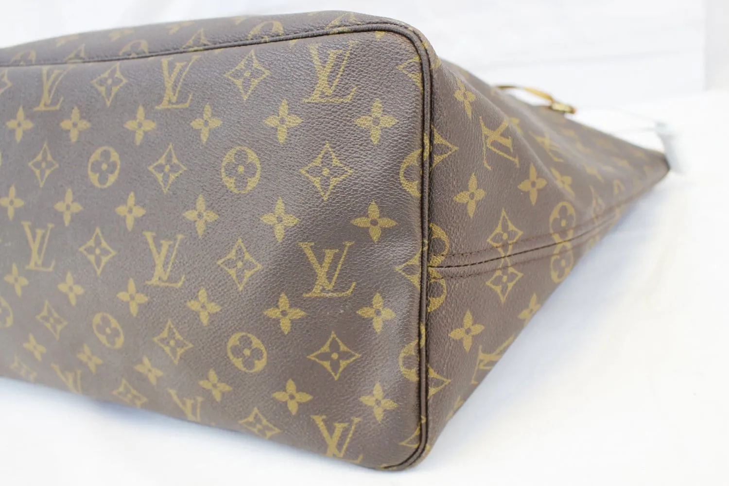 LOUIS VUITTON Monogram Canvas Neverfull GM Tote Bag
