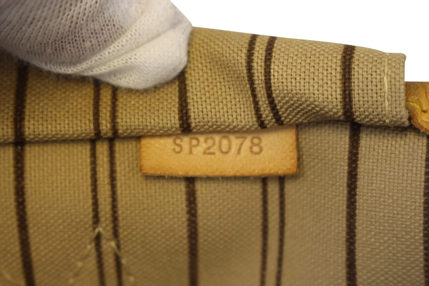 LOUIS VUITTON Monogram Canvas Neverfull GM Tote Bag