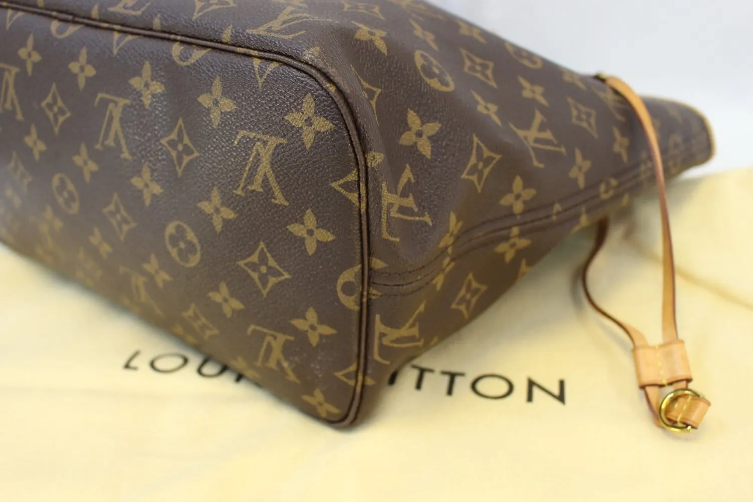 LOUIS VUITTON Monogram Canvas Red Neverfull MM Tote Bag