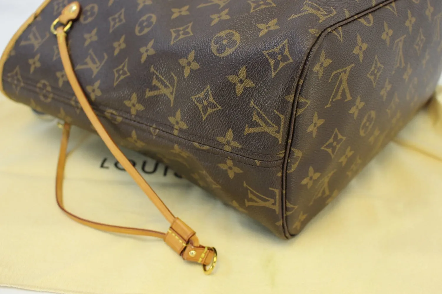 LOUIS VUITTON Monogram Canvas Red Neverfull MM Tote Bag