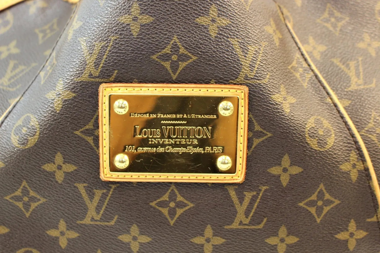 LOUIS VUITTON Monogram Galliera GM Shoulder Tote Handbag
