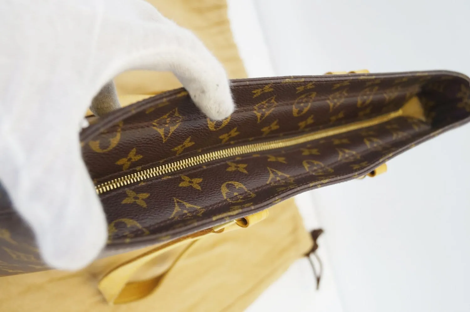 LOUIS VUITTON Monogram  Luco Tote Bag
