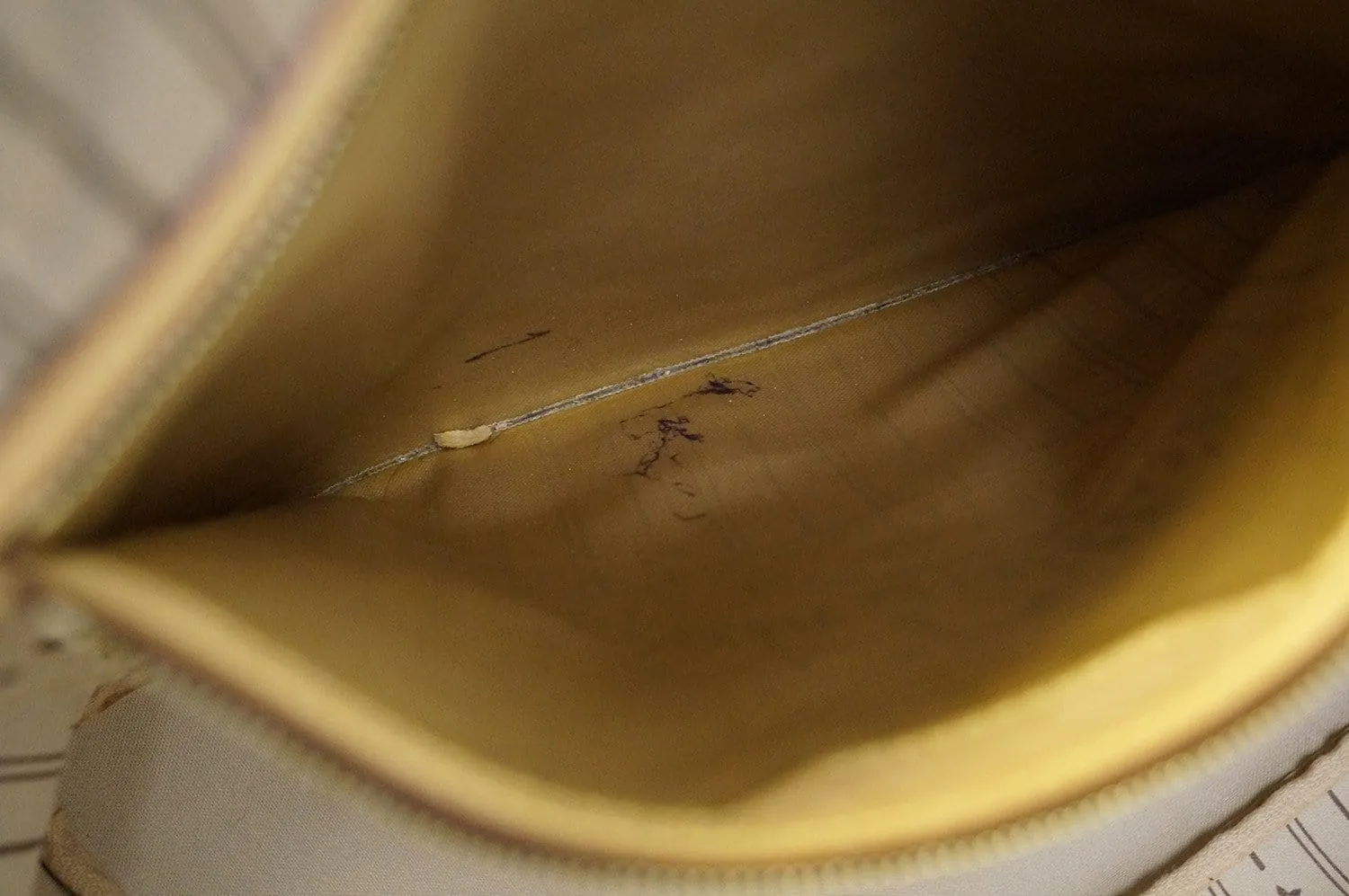 LOUIS VUITTON Monogram Neverfull GM Shoulder Bag