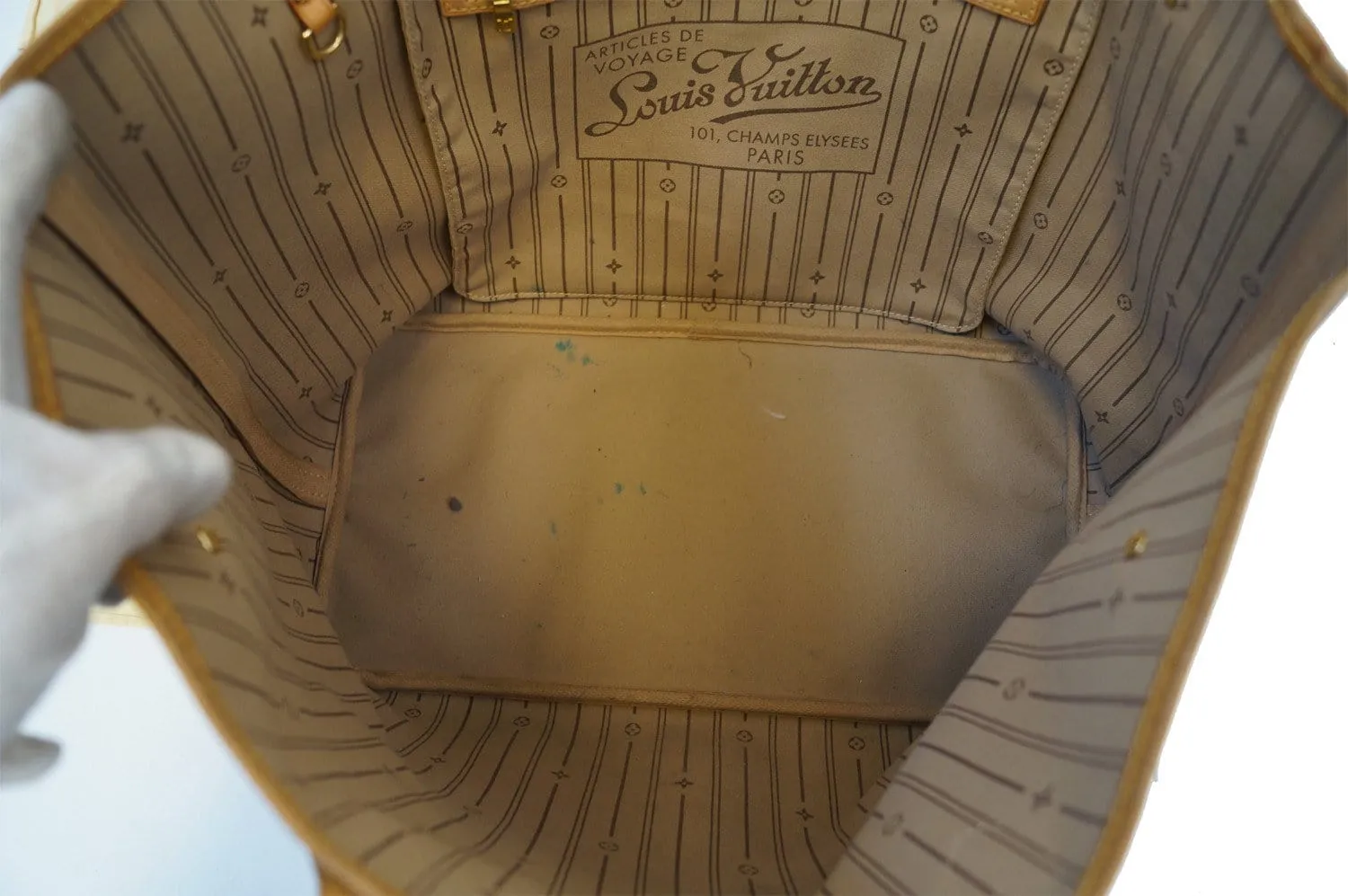 LOUIS VUITTON Monogram Neverfull GM Shoulder Bag