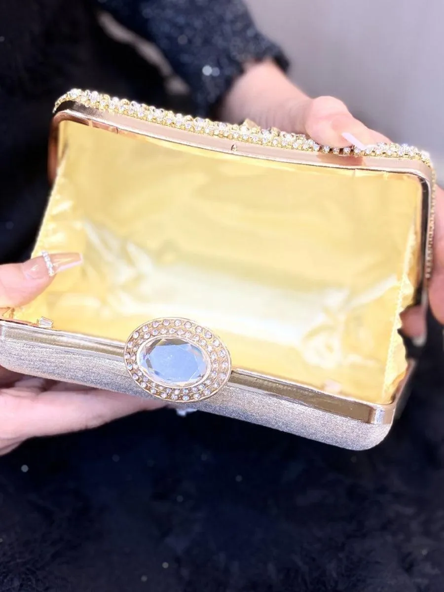 Luxurious Diamond-encrusted Gold Clutch MNBF103
