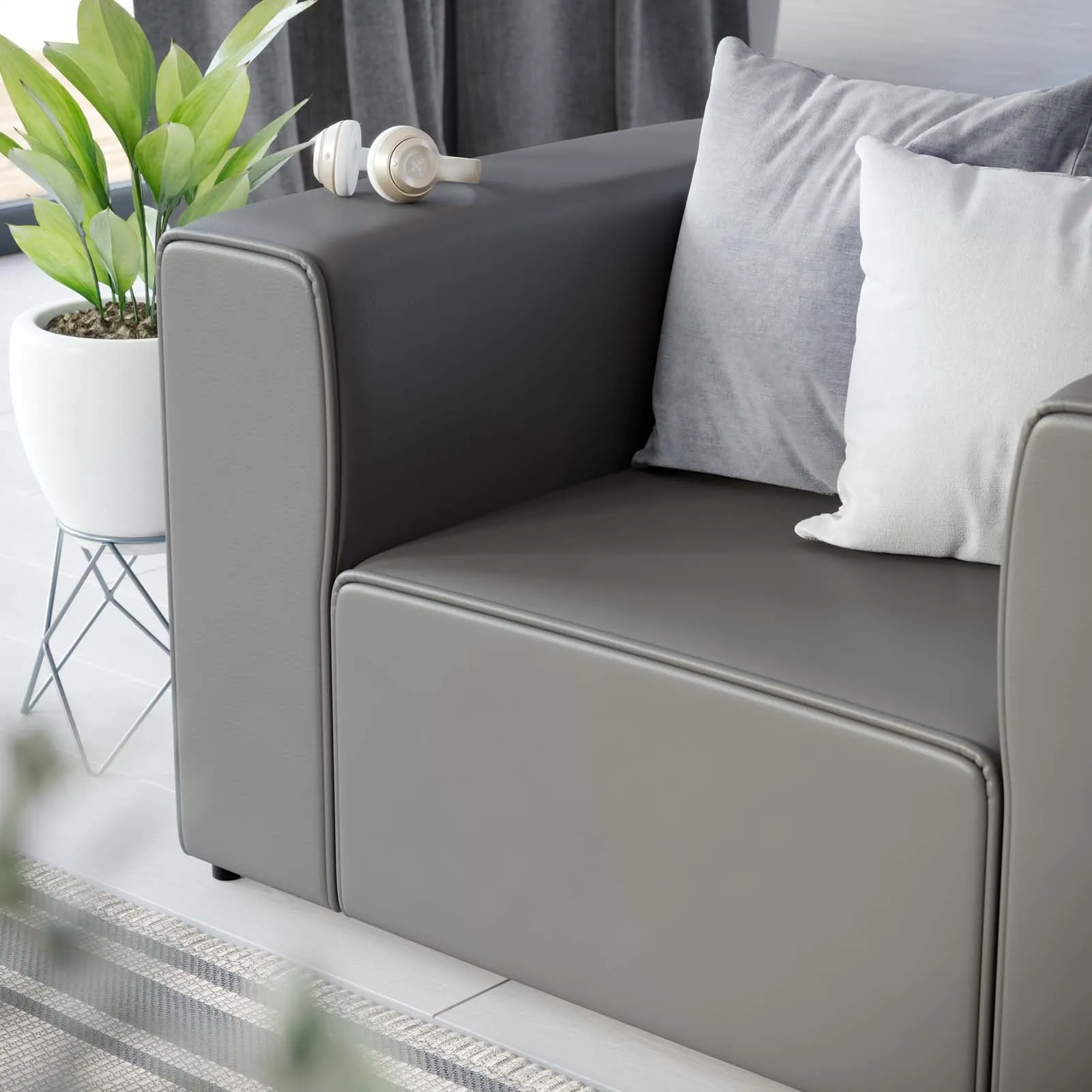 MINGLE VEGAN LEATHER