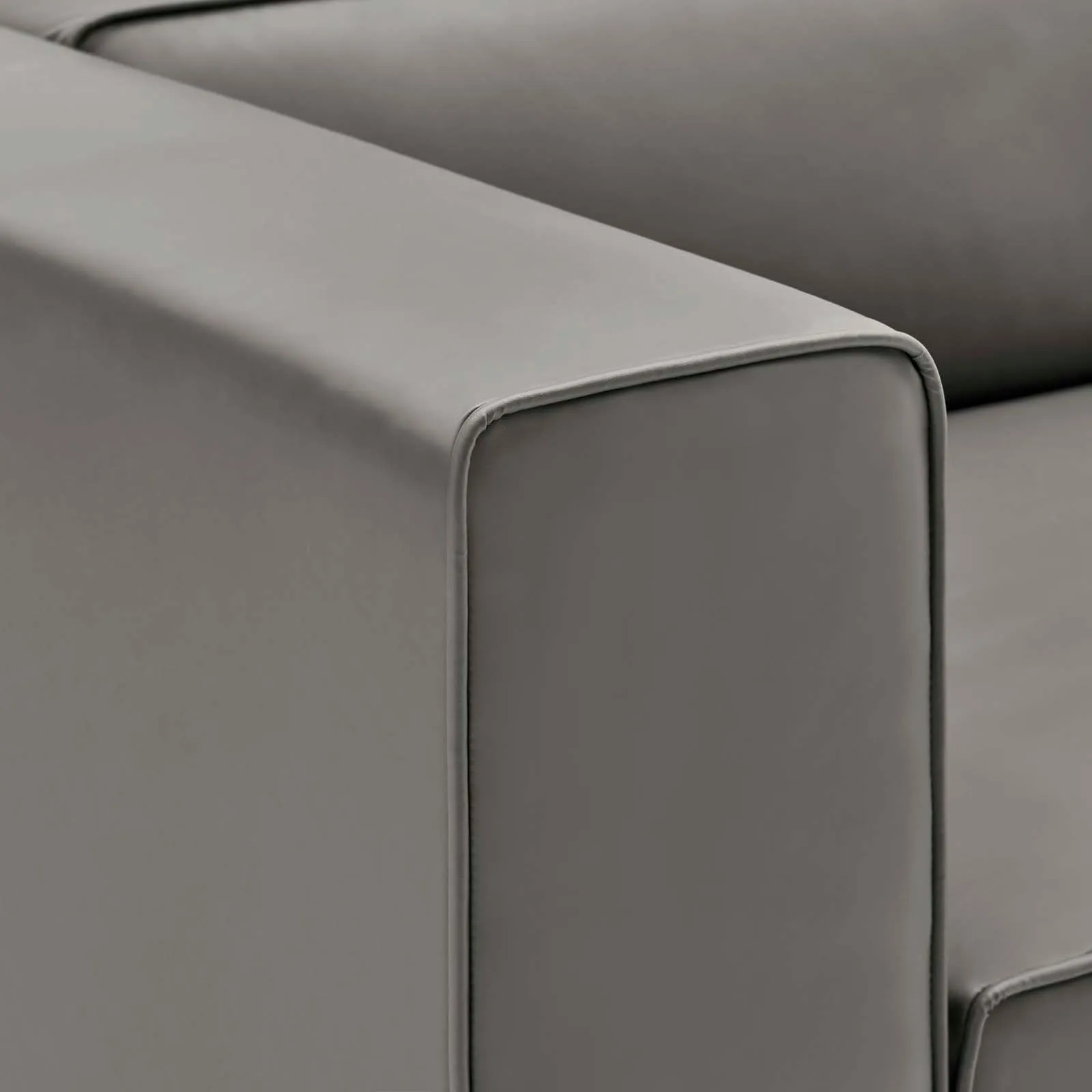 MINGLE VEGAN LEATHER