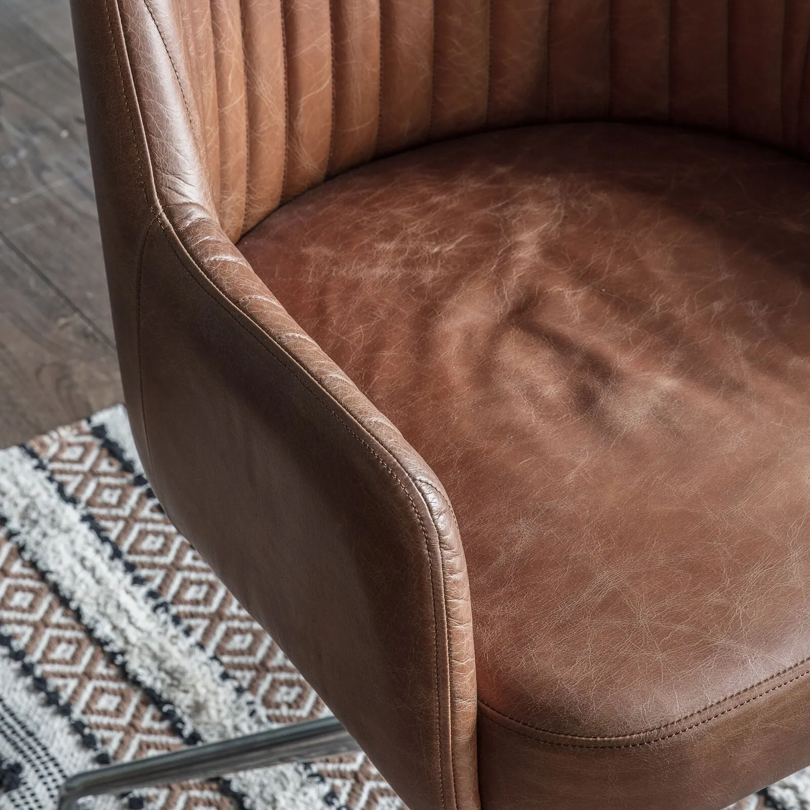 RAY Brown Swivel Chair