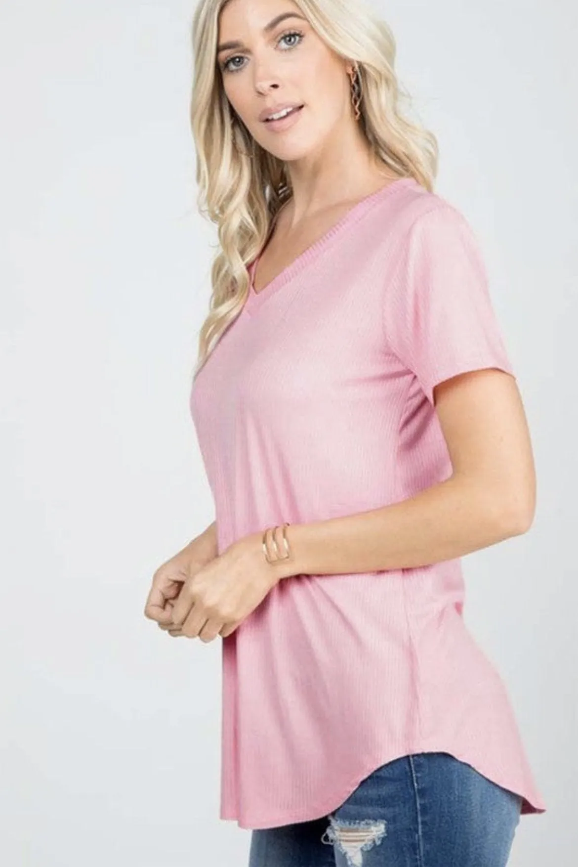 Short-Sleeved Ribbed V-Neck Tee in Bubblegum Pink