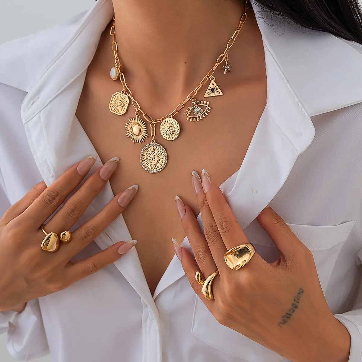Stylish Rhinestone Inlaid Sun Star Round Disk Tassel Cable Chain Necklace