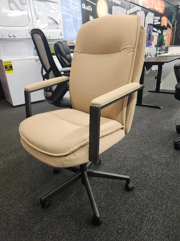 Thomasville - Upton Bonded Leather Office Chair - Cream - new