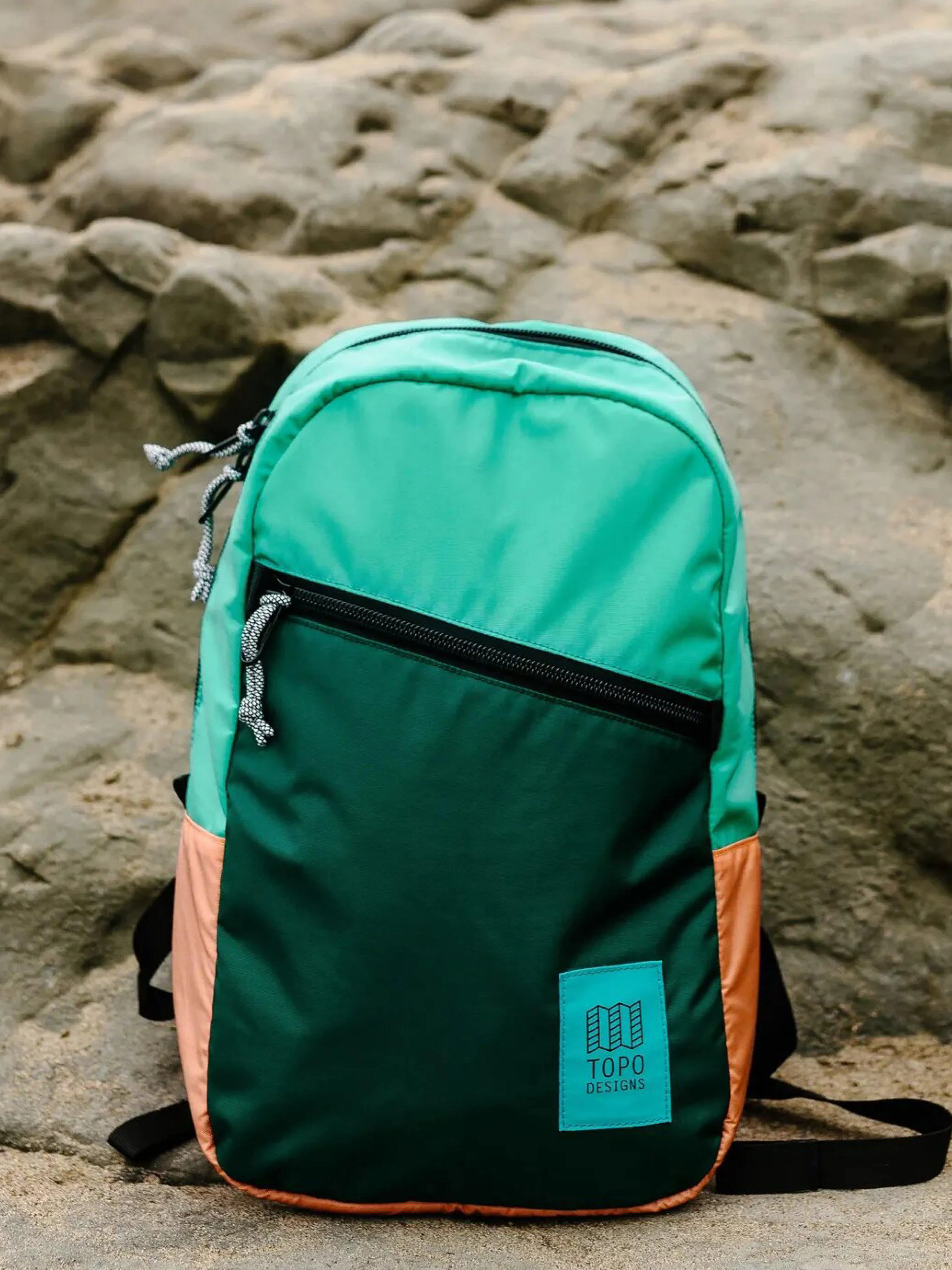 Topo Designs Light Pack Black
