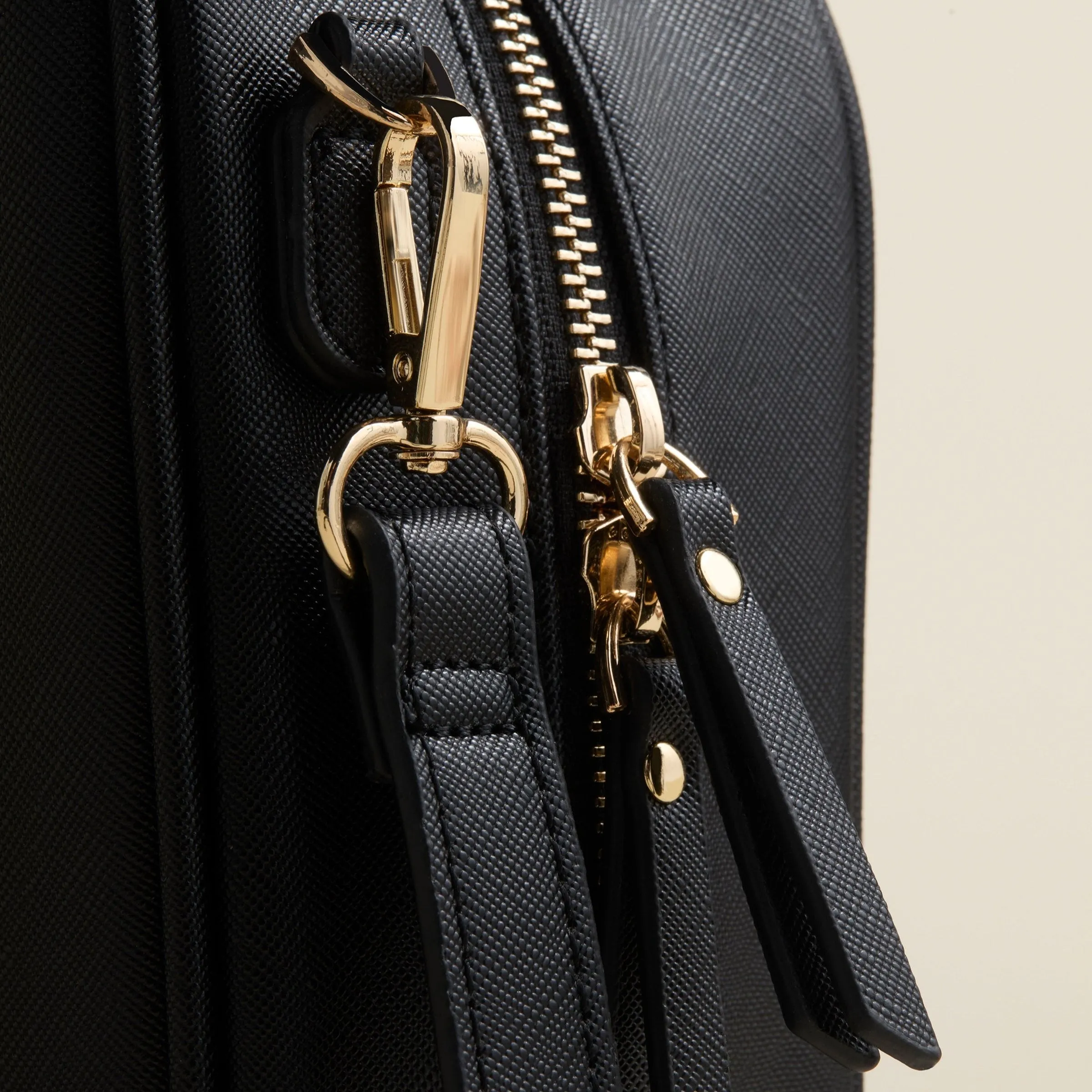 Voyager Toiletry Bag - Black
